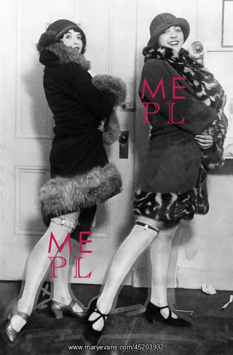 : Phyllys Pearce and Violet Bache, dancers ? : Phyllys Pearce and Violet Bache, dancers ?