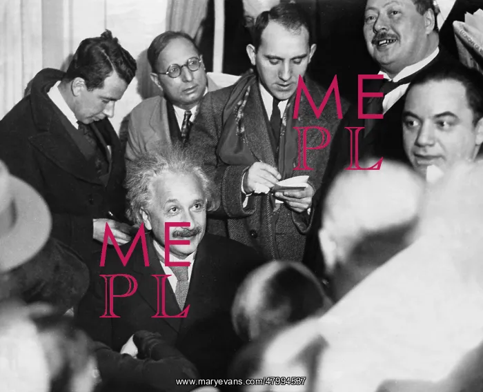 : The physicist Albert Einstein is interviewed by journalists : The physicist Albert Einstein is interviewed by journalists