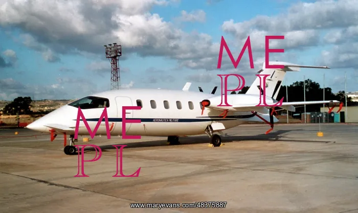 : Piaggio P-180 Avanti MM62205 : Piaggio P-180 Avanti MM62205