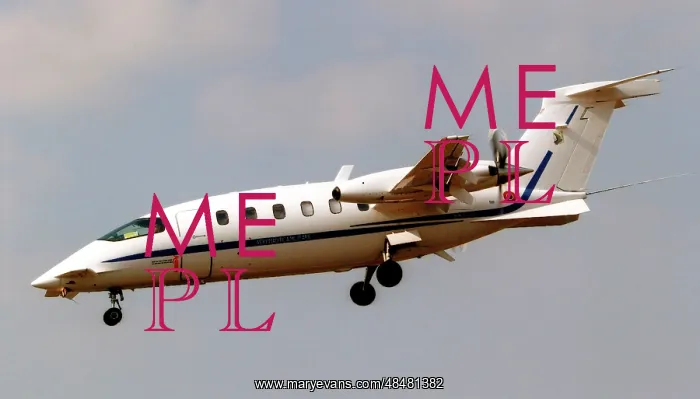 : Piaggio P-180AM Avanti MM62202 : Piaggio P-180AM Avanti MM62202