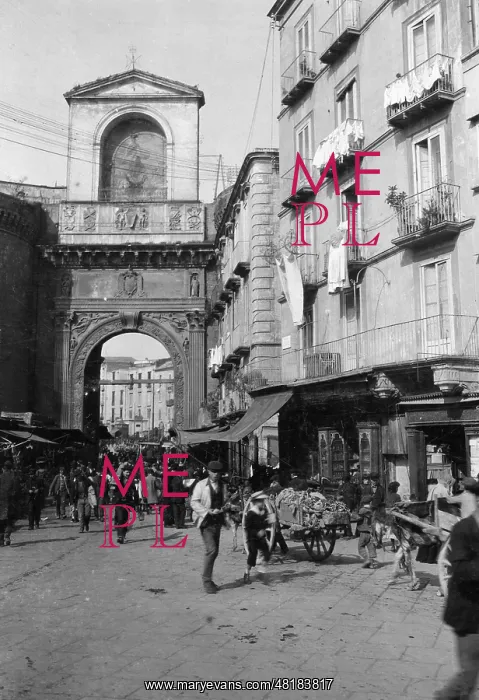 : Piazza Dante in Naples, 1909 : Piazza Dante in Naples, 1909