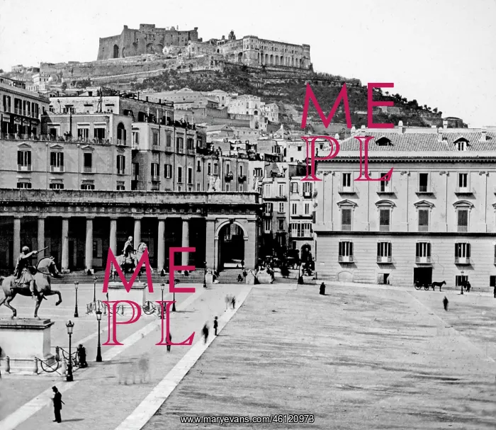 : Piazza del Plebiscito, Naples, Italy : Piazza del Plebiscito, Naples, Italy