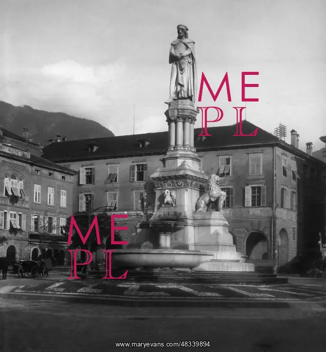 : Piazza Walther in Bolzano, 1927 : Piazza Walther in Bolzano, 1927