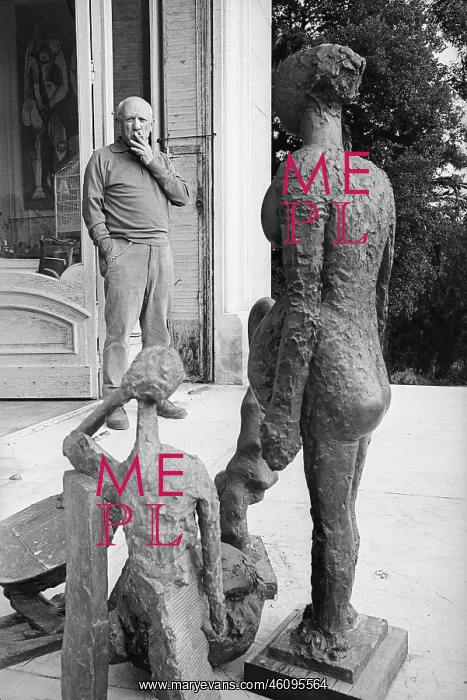 : Picasso in front of his mansion 'La : Picasso in front of his mansion 'La