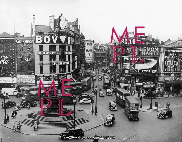 : PICCADILLY CIRCUS 1950S : PICCADILLY CIRCUS 1950S