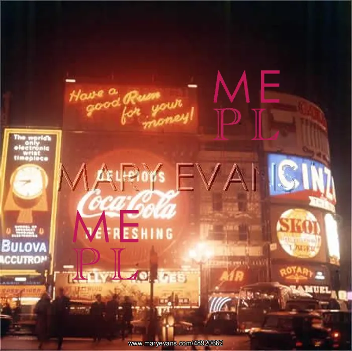 : PICCADILLY CIRCUS 1970 : PICCADILLY CIRCUS 1970