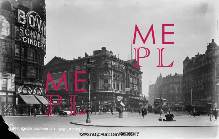 : Piccadilly Circus in London : Piccadilly Circus in London