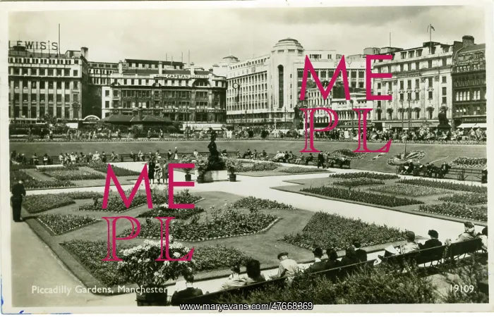  : Piccadilly Gardens, Manchester