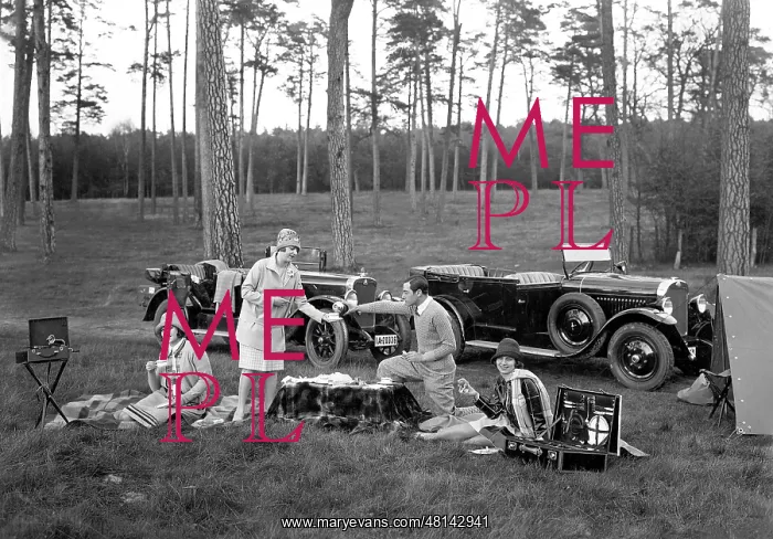 : Picnic in the outdoors, 1927 : Picnic in the outdoors, 1927