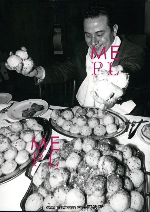 : Pictured here is Walter Lessig..and he is eating : Pictured here is Walter Lessig..and he is eating