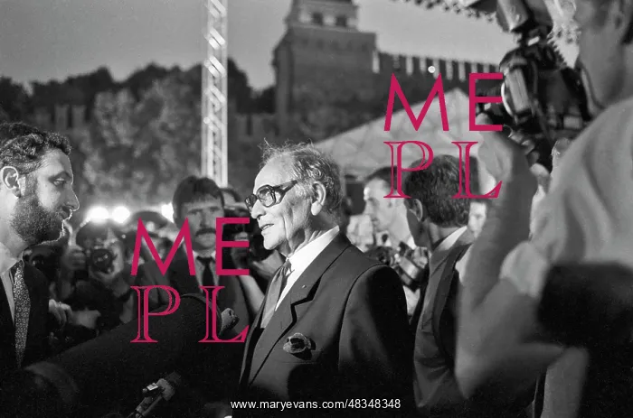 : Pierre Cardin visiting Moscow, 1991 : Pierre Cardin visiting Moscow, 1991