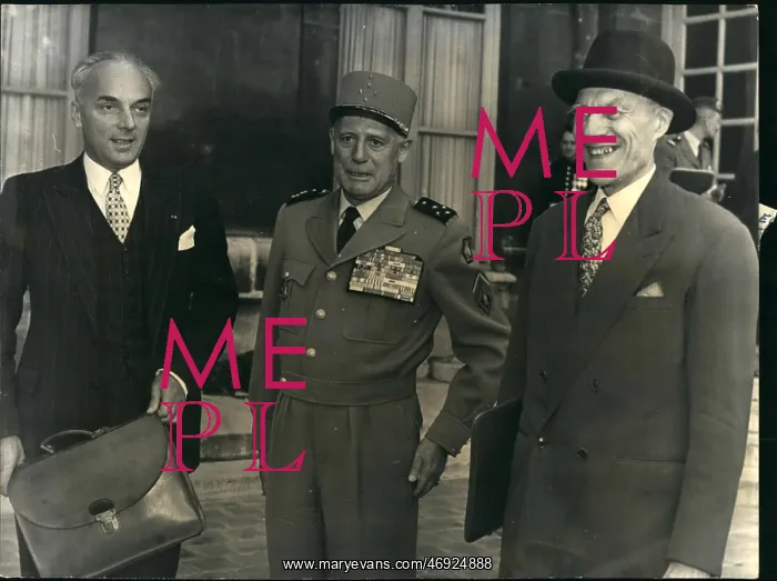 : Pierre Guillaumat, General Salan, General Ely, in Paris : Pierre Guillaumat, General Salan, General Ely, in Paris