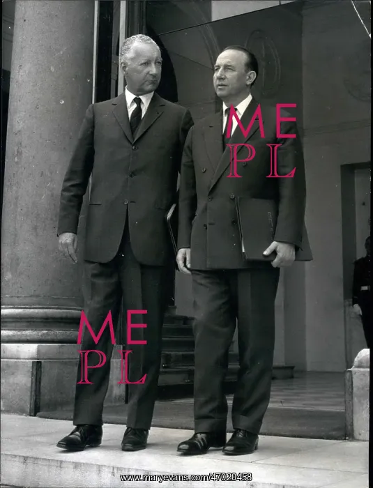 : Pierre Messmer and Raymond Marcellin after meeting : Pierre Messmer and Raymond Marcellin after meeting