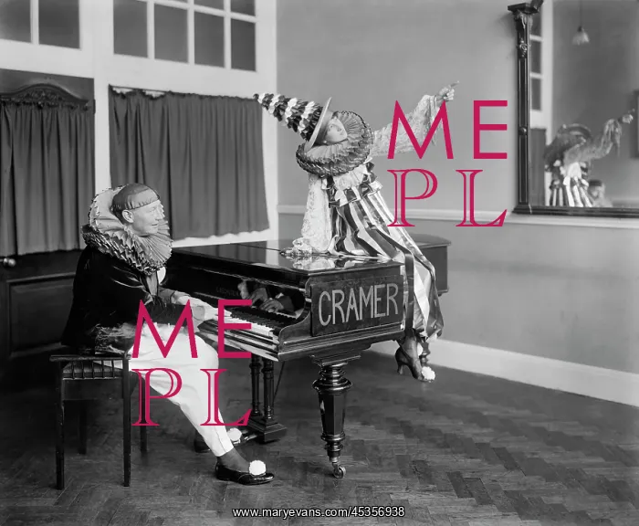 : Pierrot clowns and piano : Pierrot clowns and piano