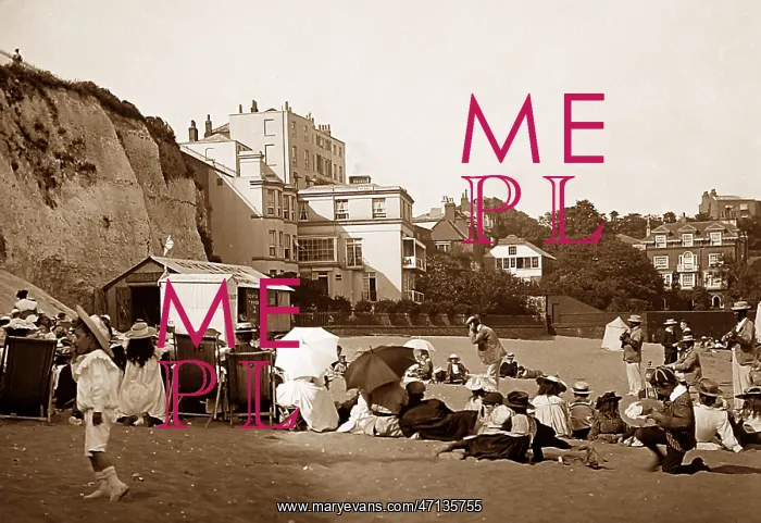  : Pierrots on beach at Broadstairs