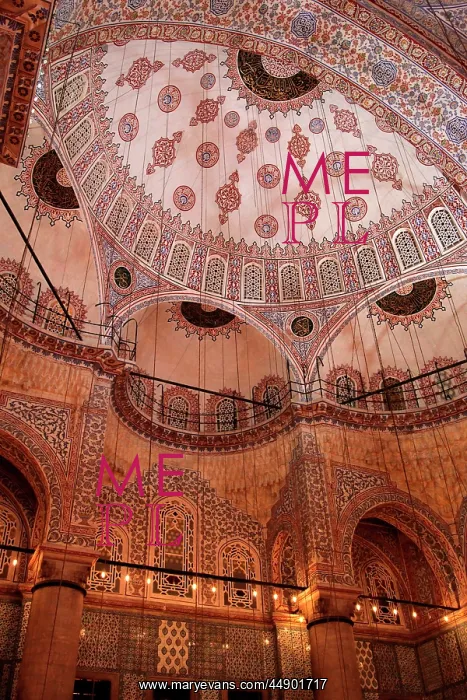 : The piers and ceramic work of the Sultan Ahmed Mosque in Is : The piers and ceramic work of the Sultan Ahmed Mosque in Is