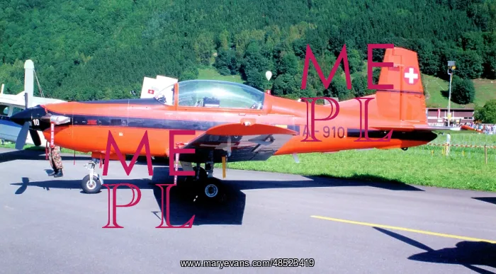 : Pilatus PC-7 Turbo Trainer A-910 : Pilatus PC-7 Turbo Trainer A-910