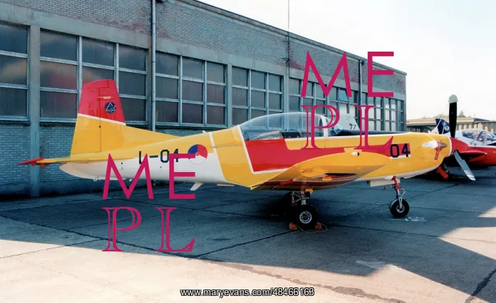 : Pilatus PC-7 Turbo Trainer L-04 : Pilatus PC-7 Turbo Trainer L-04
