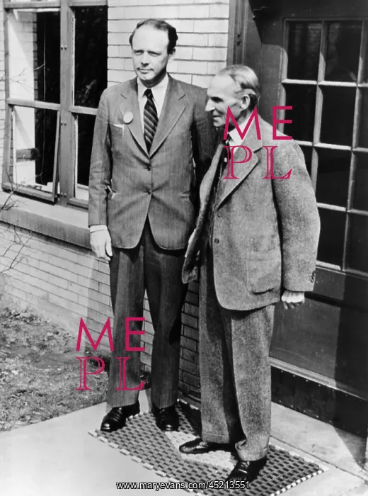 : Pilot Charles Lindberg and Henry Ford. ca. ? : Pilot Charles Lindberg and Henry Ford. ca. ?