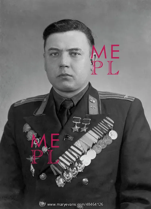 : Pilot M. Gareev : Pilot M. Gareev