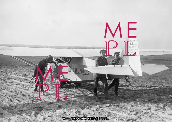 : Pilot training at the Reichswehr, 1920s : Pilot training at the Reichswehr, 1920s
