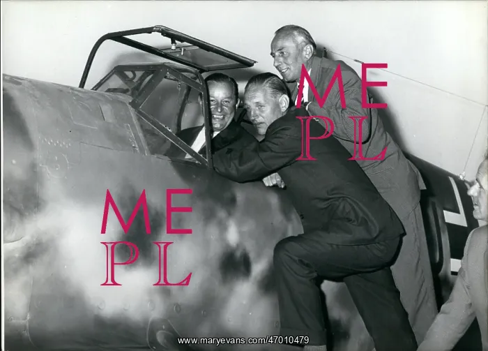 : Three former pilots with ME109 fighter plane, Munich : Three former pilots with ME109 fighter plane, Munich