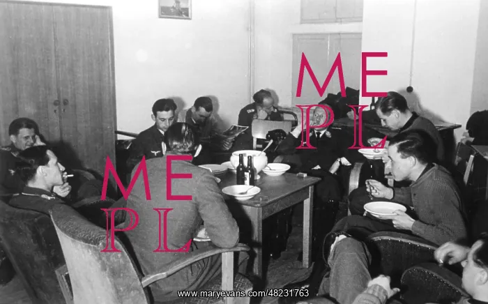 : Pilots in the ready room, 1942 : Pilots in the ready room, 1942
