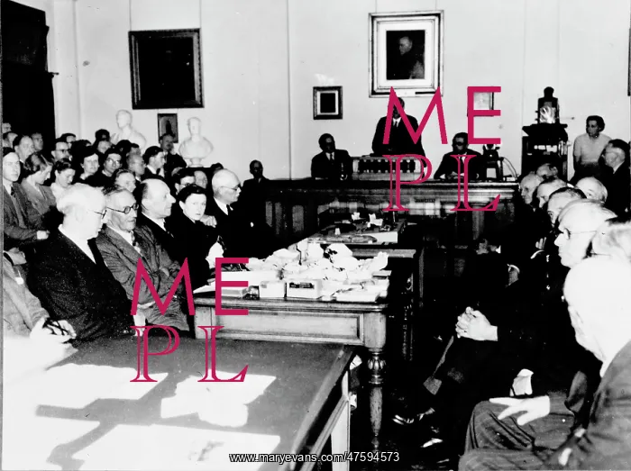: Piltdown forgery meeting : Piltdown forgery meeting