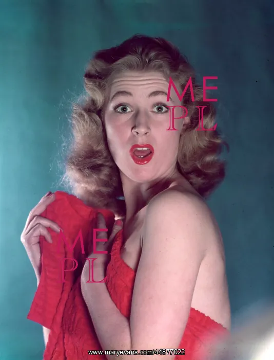 : PIN-UP WITH RED TOWEL : PIN-UP WITH RED TOWEL