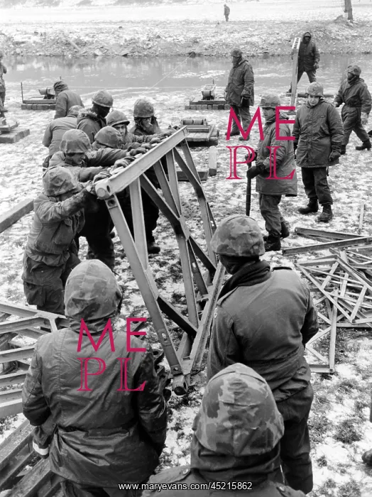 : US pioneers during bridge construction during German-Ameri : US pioneers during bridge construction during German-Ameri