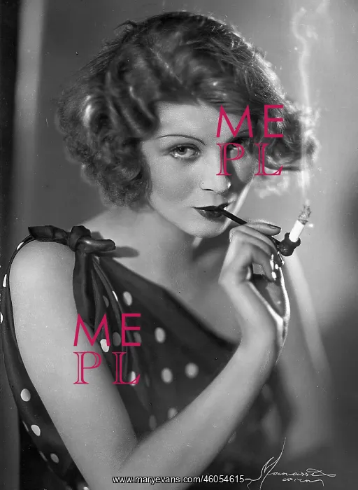 : Pipe smoking Diva : Pipe smoking Diva