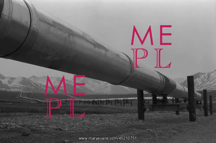 : Pipeline near Atigun Pass Brooks Mountain ? : Pipeline near Atigun Pass Brooks Mountain ?