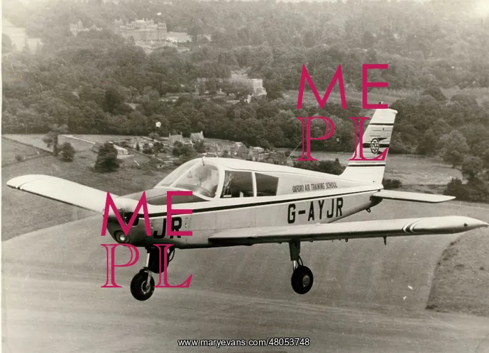 : Piper Cherokee 140 G-AYJR : Piper Cherokee 140 G-AYJR