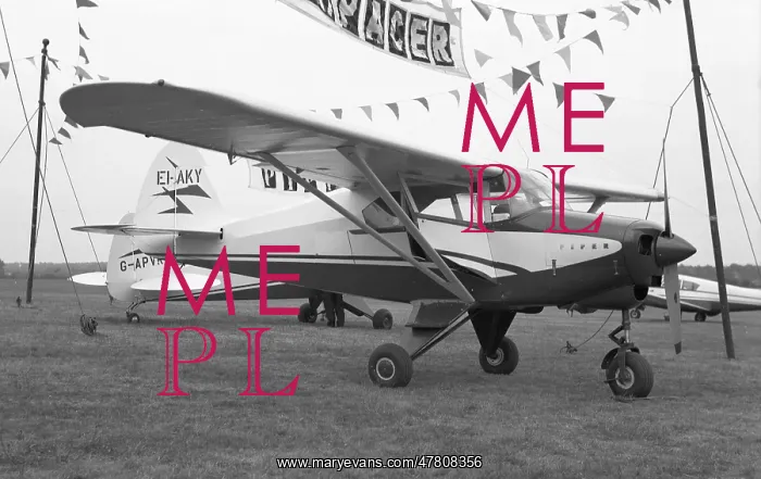 : Piper PA-22 Tri-Pacer EI-AKY : Piper PA-22 Tri-Pacer EI-AKY