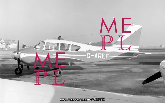 : Piper PA-23 Aztec G-AREF : Piper PA-23 Aztec G-AREF