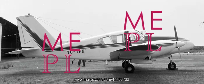 : Piper PA-23 Aztec TU-TFJ : Piper PA-23 Aztec TU-TFJ