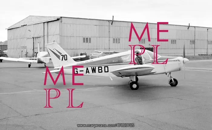 : Piper PA-28 Cherokee G-AWBD : Piper PA-28 Cherokee G-AWBD