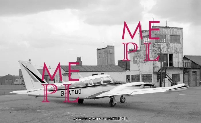 : Piper PA-30 Twin Comanche G-ATUO : Piper PA-30 Twin Comanche G-ATUO