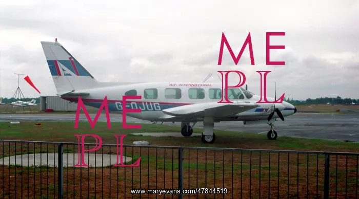 : Piper PA-31 Chieftain G-OJUG : Piper PA-31 Chieftain G-OJUG