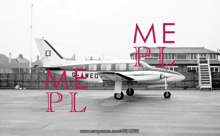 : Piper PA-31 Navajo G-AWED : Piper PA-31 Navajo G-AWED