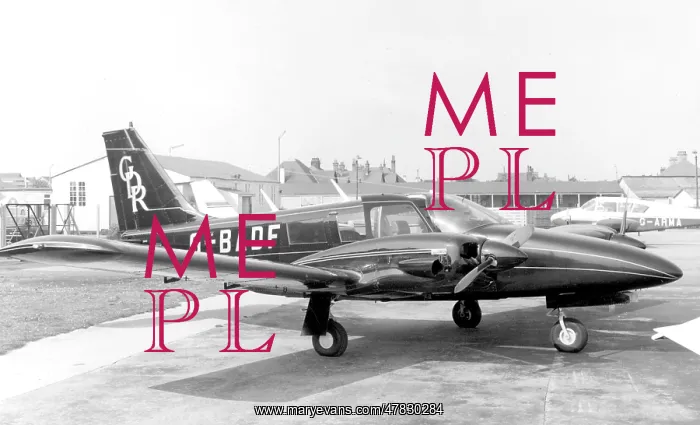 : Piper PA-34 Seneca G-BADF : Piper PA-34 Seneca G-BADF