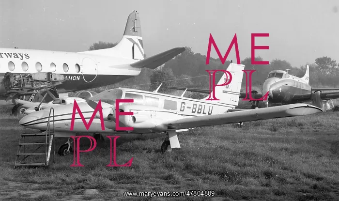 : Piper PA-34 Seneca G-BBLU : Piper PA-34 Seneca G-BBLU