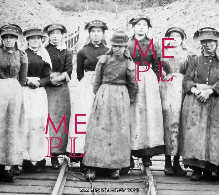  : Pit girls, coal mine