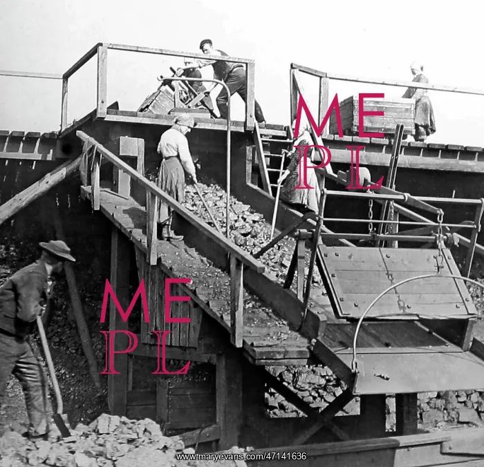 : Pit lasses working on a scree at an English coal mine : Pit lasses working on a scree at an English coal mine