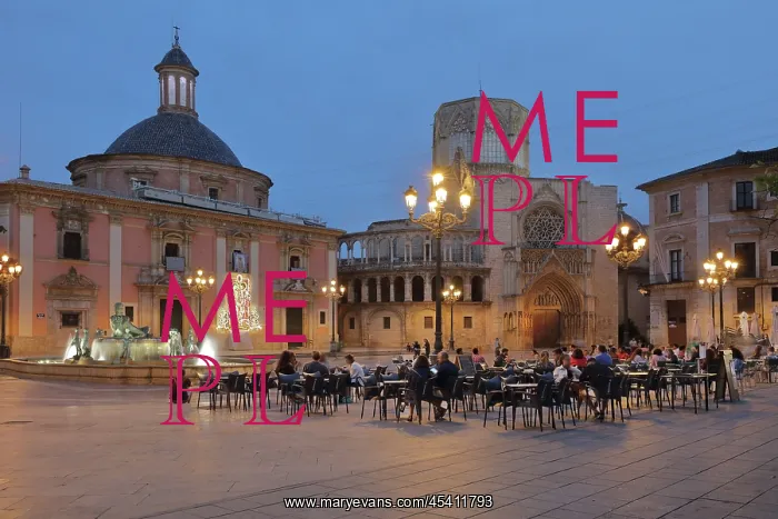 : Placa de la Mare de Deu, Valencia, Spain : Placa de la Mare de Deu, Valencia, Spain