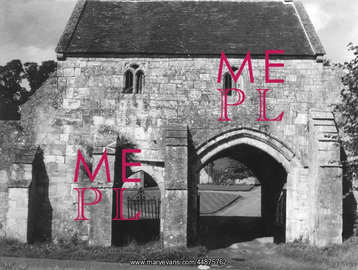 : PLACE FARM GATEHOUSE : PLACE FARM GATEHOUSE