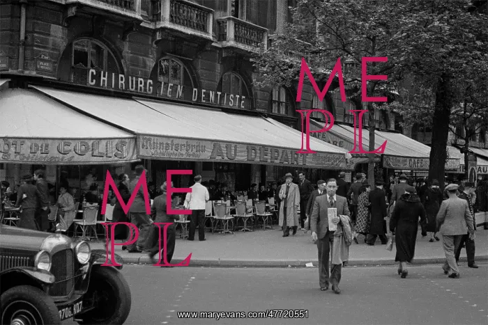 : Place St Michel, Paris : Place St Michel, Paris