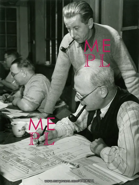  : PLANNING NEWSPAPER PAGES