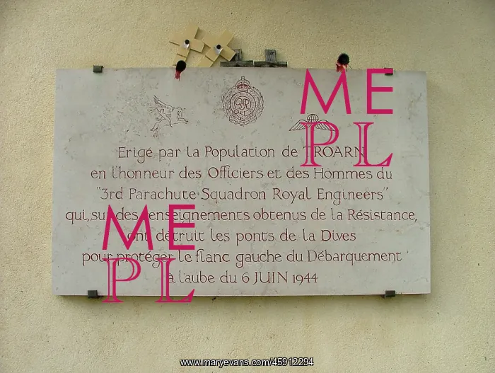 : Plaque to 3rd Parachute Squadron RE, Troarn, Normandy : Plaque to 3rd Parachute Squadron RE, Troarn, Normandy