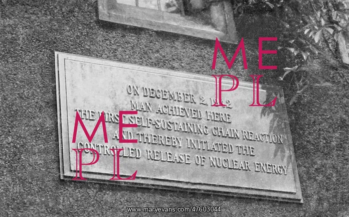 : Plaque Commemorating First Self-Sustaining Chain Reaction : Plaque Commemorating First Self-Sustaining Chain Reaction